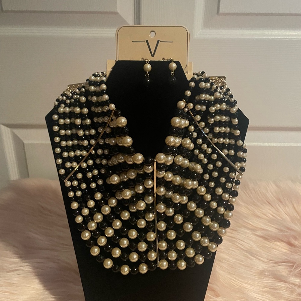 Elegant Pearl Necklace and Earring Set
